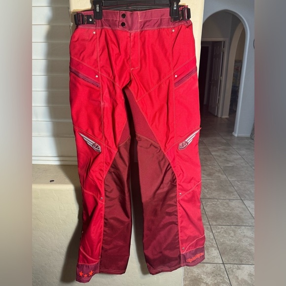 Troy Lee Designs Women’s Rev Pants Redwine Moto MX Size 9/10 NWT - Picture 1 of 16